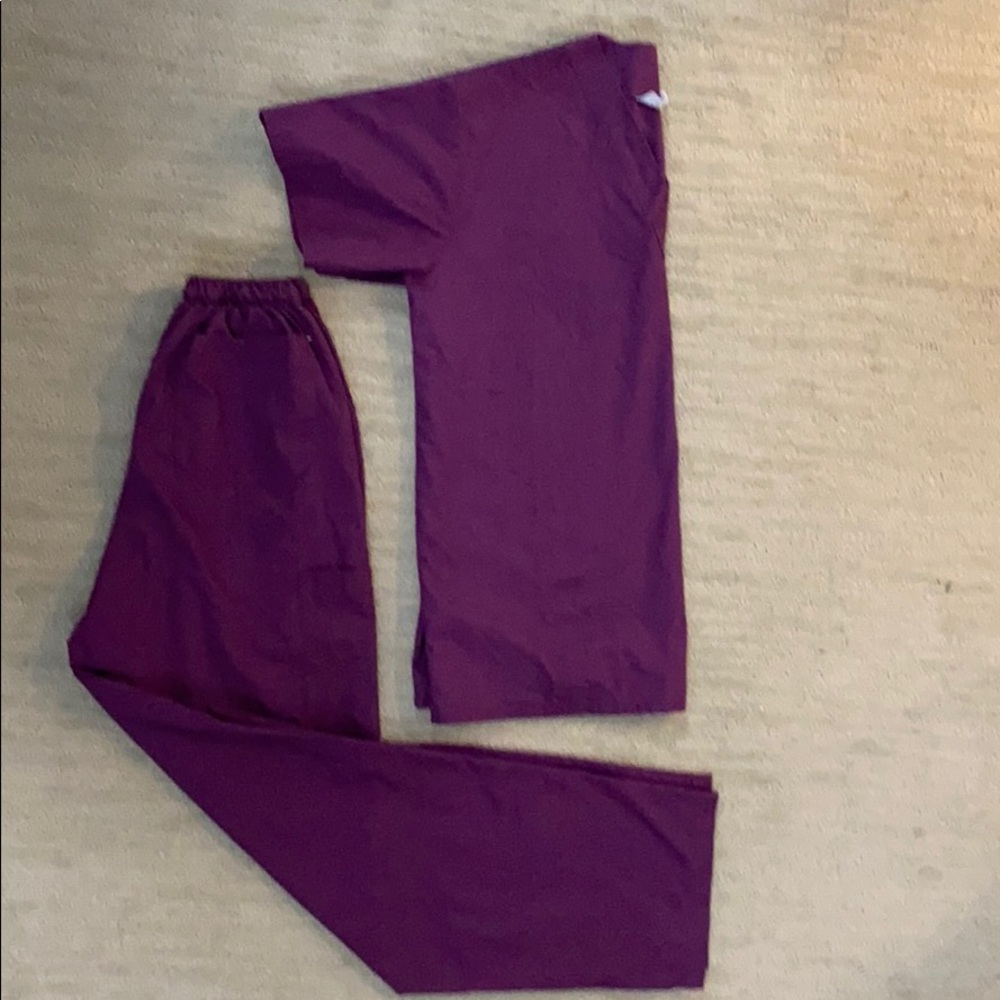 Mobb scrub set